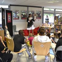 Conférence de Laetitia Caniot sur le manga, à la Médiathèque